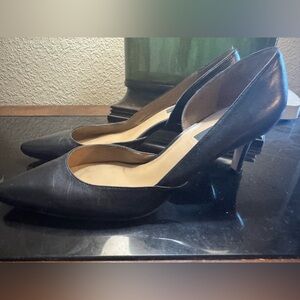 Ann Taylor Black Pointed Toe Heels 9